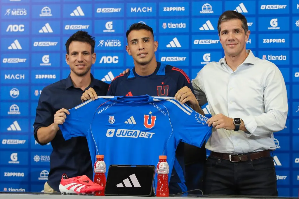 Rodrigo Contreras fue presentado en U de Chile. Foto: U de Chile.