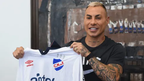 Eduardo Vargas fue presentado en Nacional.