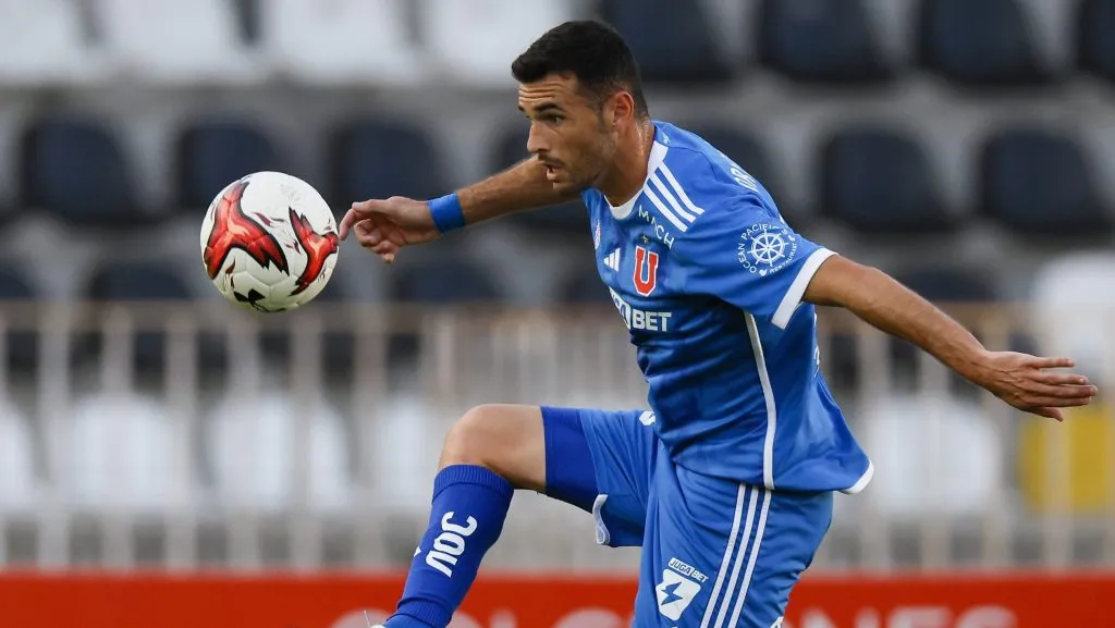 Formiliano está en la carpeta de posibles salidas. Pero en Azul Azul aseguran que seguirá