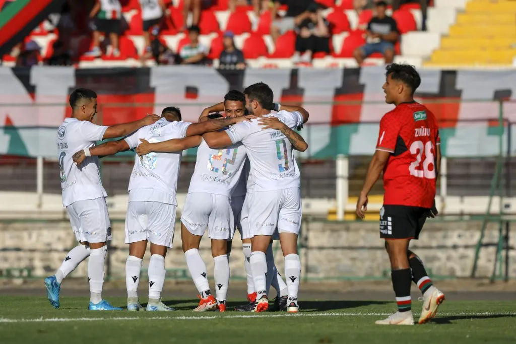 Audax Italiano celebró en La Cisterna ante Palestino. Foto: Javier Torres/Photosport