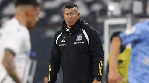 Jorge Almirón sorprendió con una reflexión para explicar por qué no usará a los últimos refuerzos de titulares ante Limache.