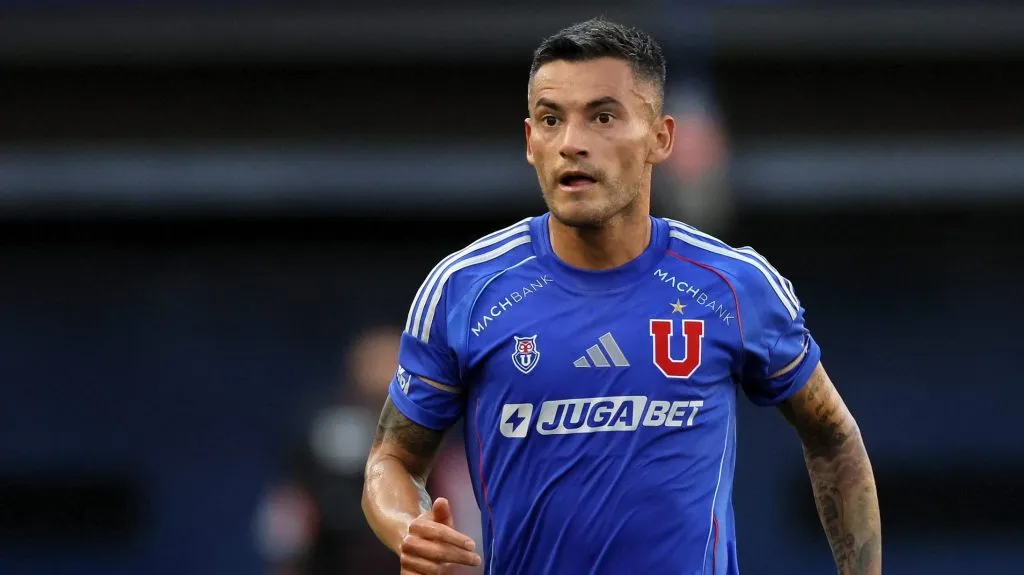 Aránguiz volvió a la U tras dejar la preparación para el partido de Panamá.