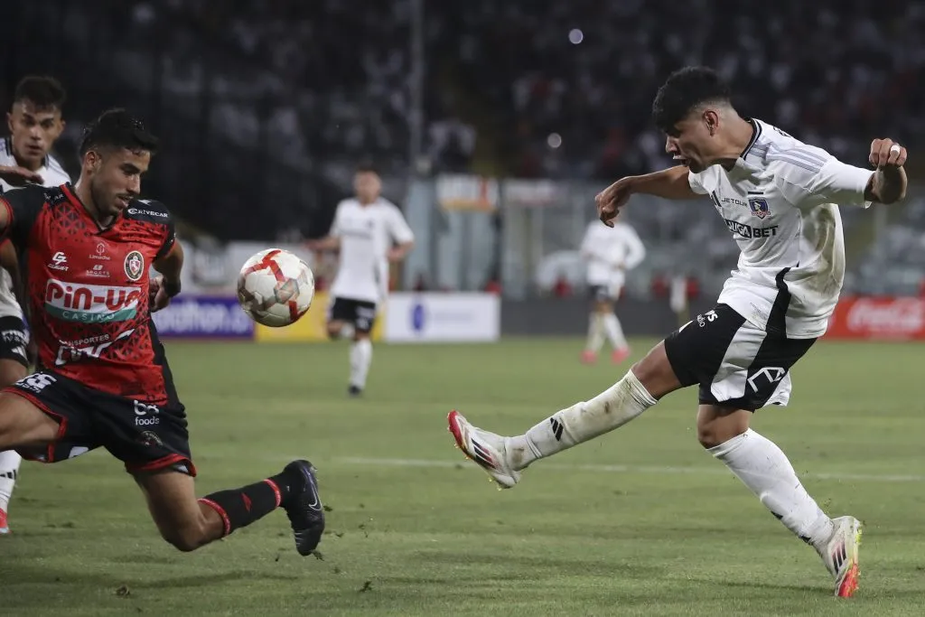Aquino se estrenó en el Monumental. Foto: Felipe Zanca/Photosport