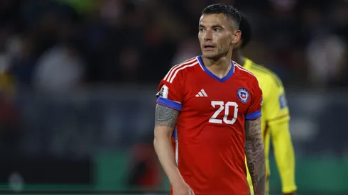 Charles Aránguiz podría seguir en La Roja.