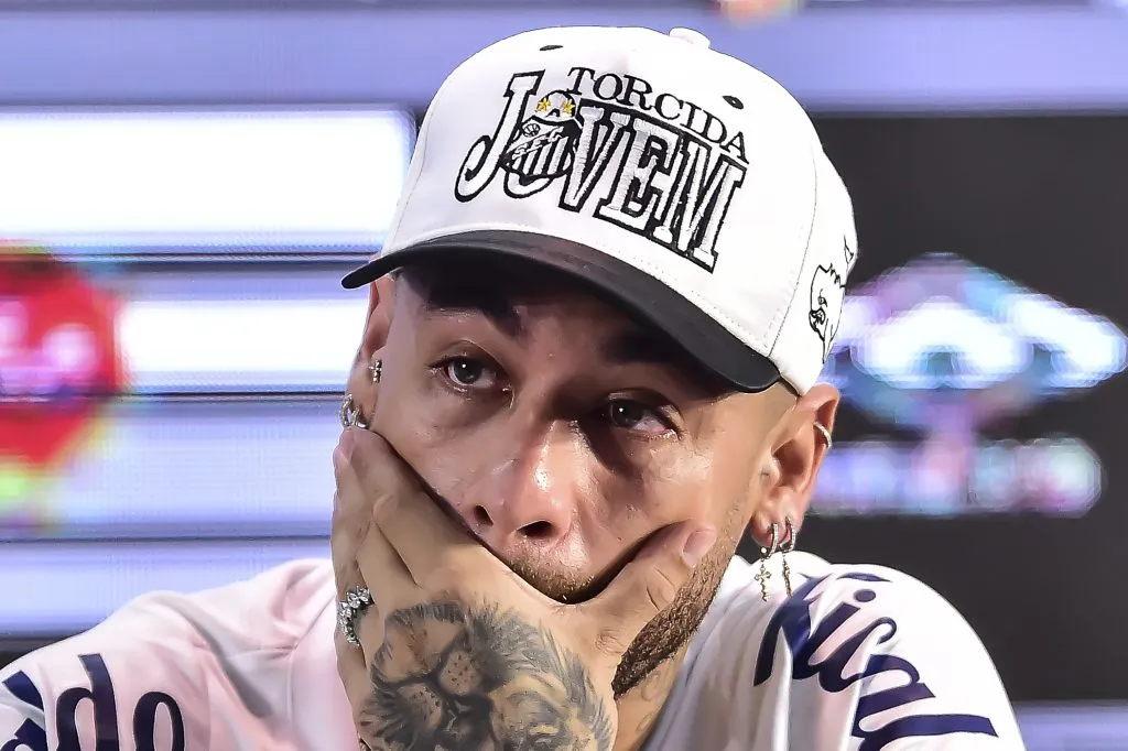 Neymar se emocionó en su retorno al Santos | Getty