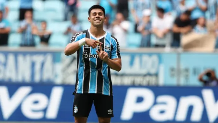 Alexander Aravena le puso play a su registro goleador de 2025.