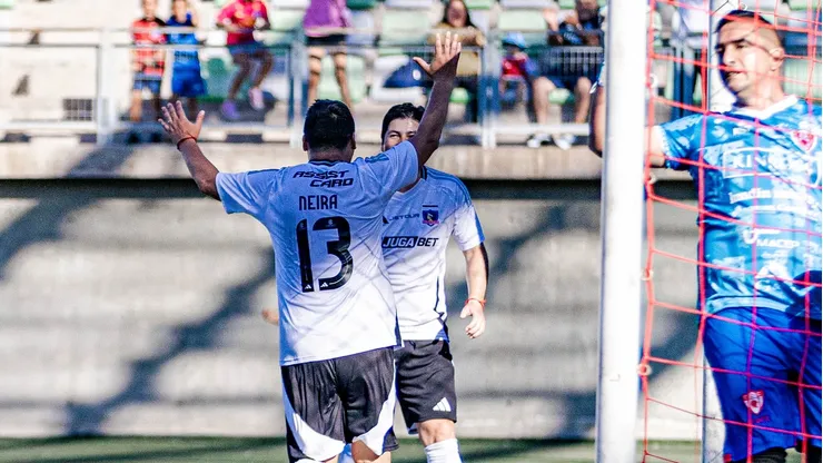 Colo Colo sufrió un atentado contra su bus.