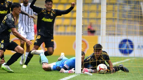 Coquimbo y Deportes La Serena empataron gracias a un polémico gol.