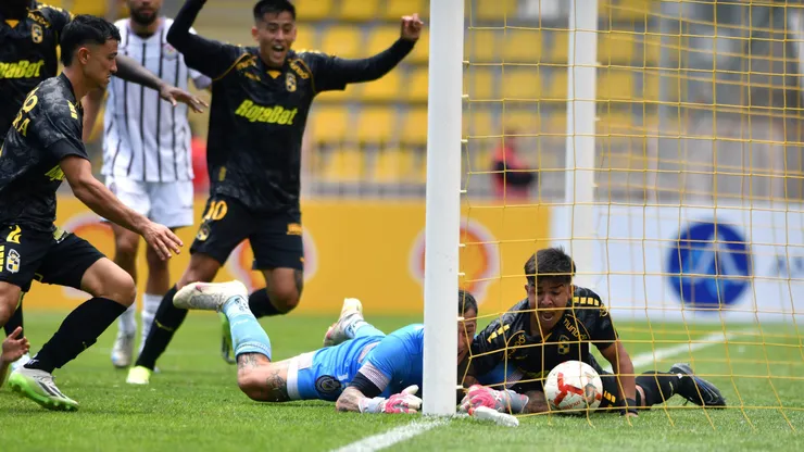 Coquimbo y Deportes La Serena empataron gracias a un polémico gol.