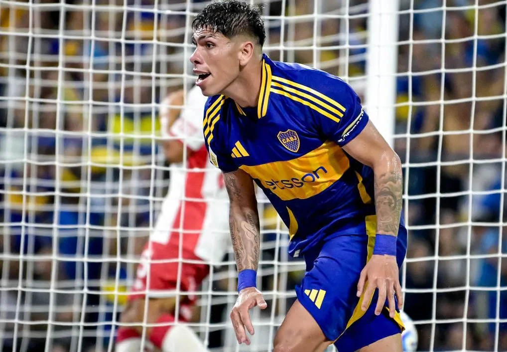 Carlos Palacios le dio el triunfo a Boca Juniors ante Huracán.