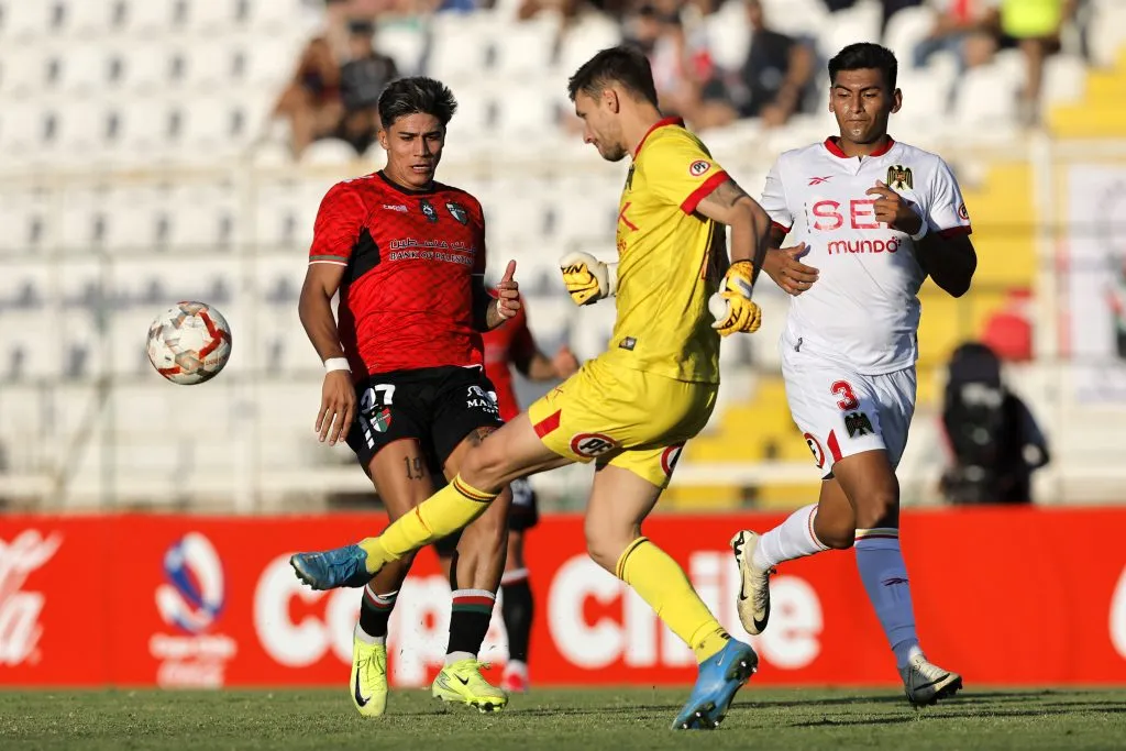 Franco Torgnascioli ante Palestino. (Javier Torres/Photosport).