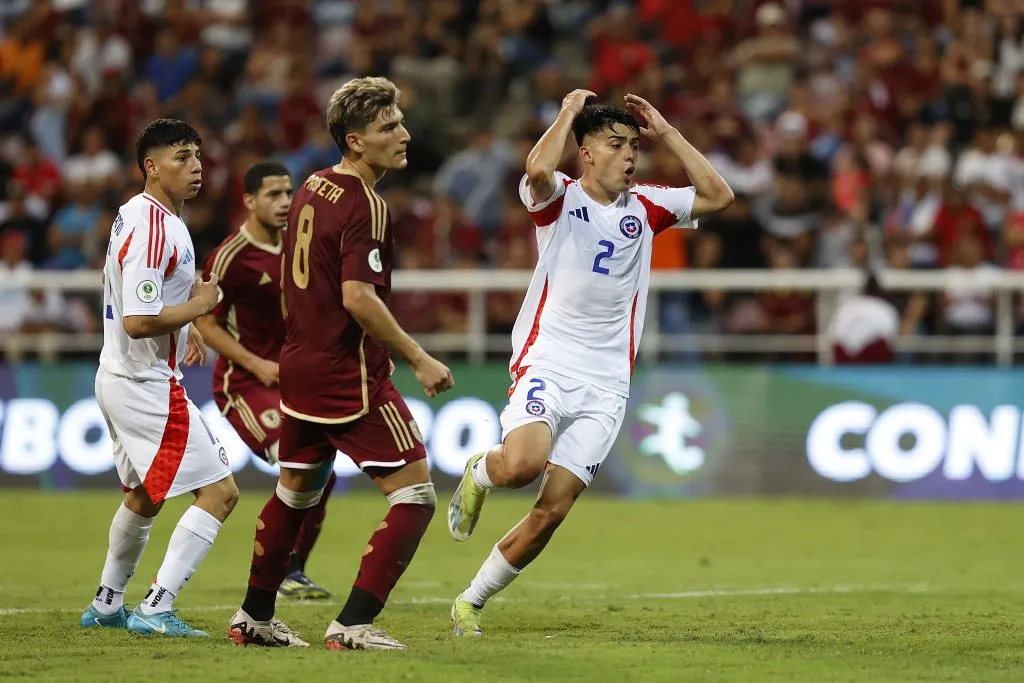 Ian Garguez debió ser operado de emergencia y Chile lamenta su baja en el Sub 20. Foto: Carlos Parra, Comunicaciones FFCh.