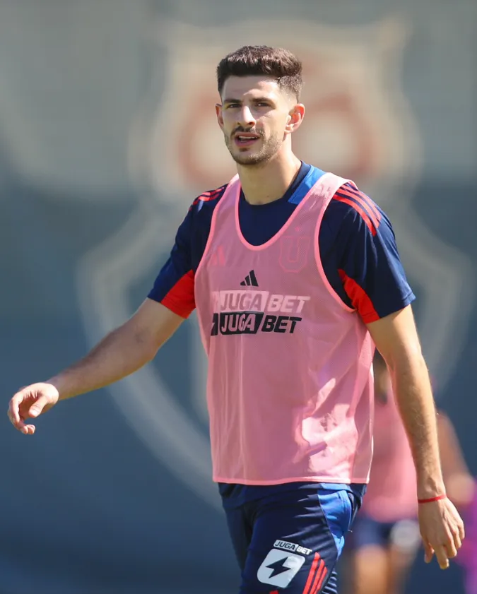 Lucas Di Yorio en el Centro Deportivo Azul. (Foto: Universidad de Chile).