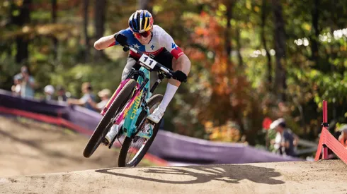 El ciclista Martín Vidaurre escogió el complejo deportivo Asenav de Valdivia para realizar su debut como creador y diseñador de pista en el Valdivia Bike Fest.