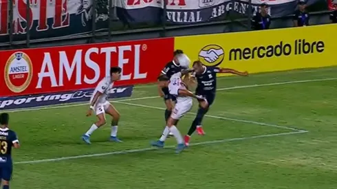 La polémica jugada del penal que favoreció a Alianza Lima en Copa Libertadores