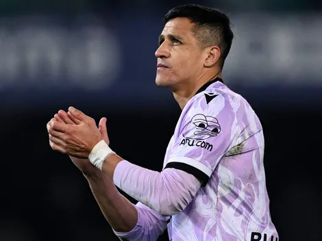 Alexis Sánchez se mete en el tridente mágico ante el líder