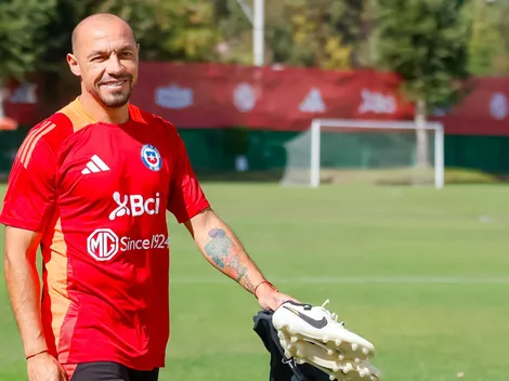 Marcelo Díaz saca la cara por la Generación Dorada en la Roja