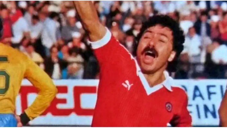 Caszely asegura que hizo 42 goles en la selección chilena.