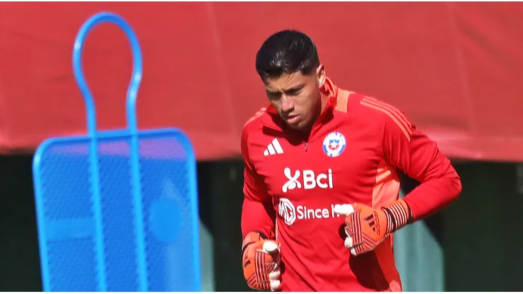 Cortés seguirá siendo el arquero titular de la Roja.