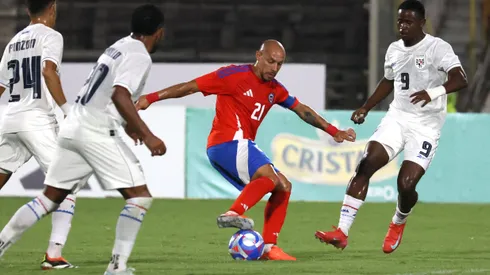 Marcelo Díaz sumó minutos ante Panamá.