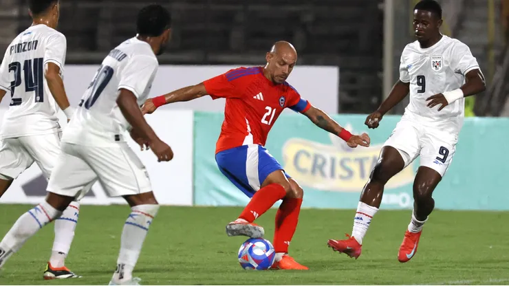 Marcelo Díaz sumó minutos ante Panamá.