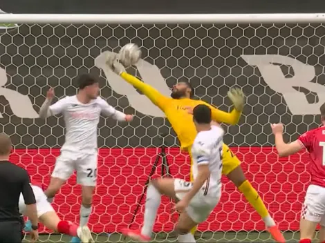 Ojo, Gareca: ¡show de tapadas de Vigouroux valió un premio!