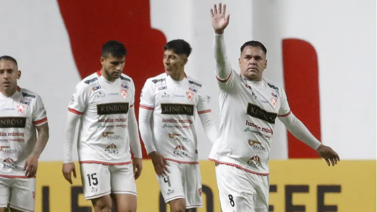 Nico Vargas sorprende con cambio físico