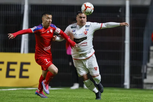 Así lucía Nicolás Vargas en Deportes Copiapó. (Andrés Piña/Photosport).