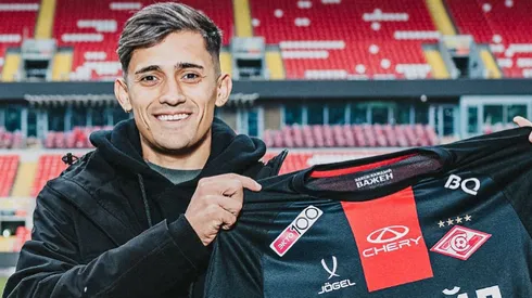 Pablo Solari llega a Rusia y un chileno le dio la bienvenida.