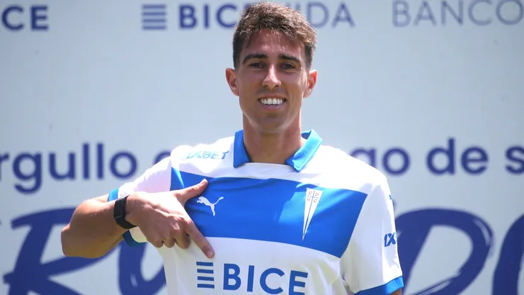 Católica presentó a Diego Valencia como su último refuerzo.
