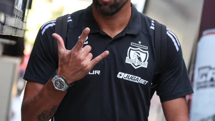 Mauricio Isla en el Monumental. (Foto: Colo Colo).