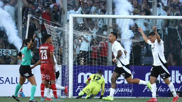 Javier Correa celebra el 2-0 ante San Felipe.
(Dragomir Yankovic/Photosport).