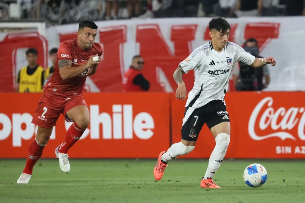 Francisco Marchant debutó oficialmente con Colo Colo con la 7 en la espalda y dejando buenas sensaciones. Foto: Photosport.