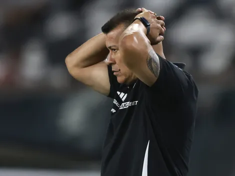 "Segundo error": Almirón acusa persecución tras roja a Aquino