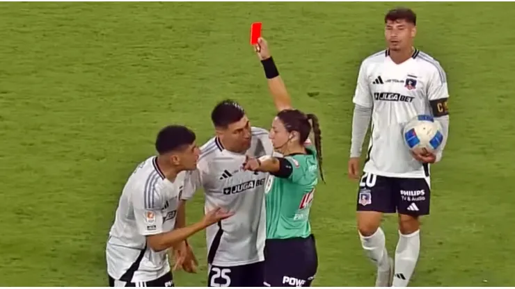 Aquino vio la roja directa por una extraña situación.