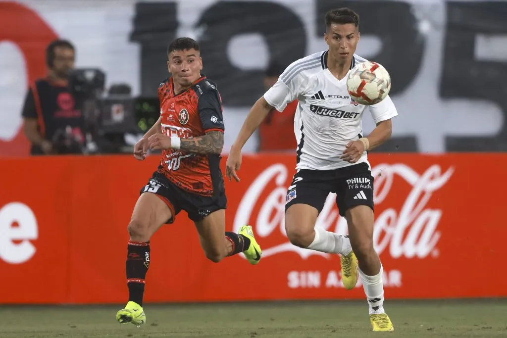 Jonathan Villagra mostró muchas dudas en el empate 2-2 ante Deportes Limache. | Foto: Photosport.