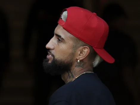 Vidal lanza su serie "King" con "futbolistas de talla mundial"