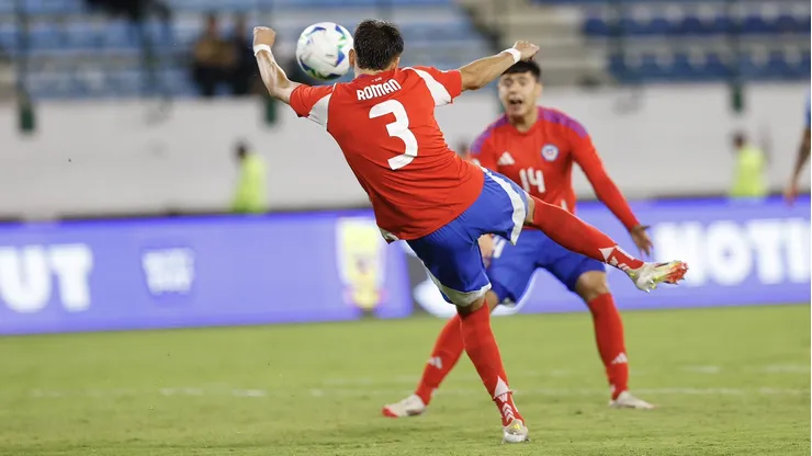 La Roja va por su primer triunfo en el hexagonal del Sudamericano.