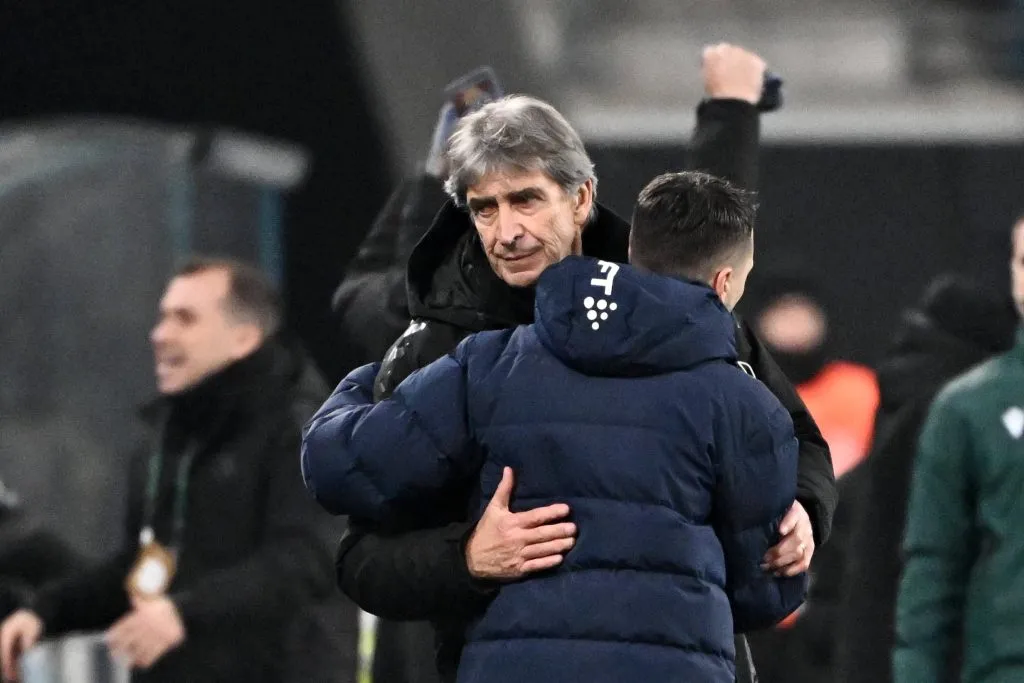 Manuel Pellegrini celebró en la Conference League. Foto: Imago