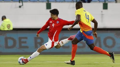 Damián Pizarro, otra vez lejos del gol.