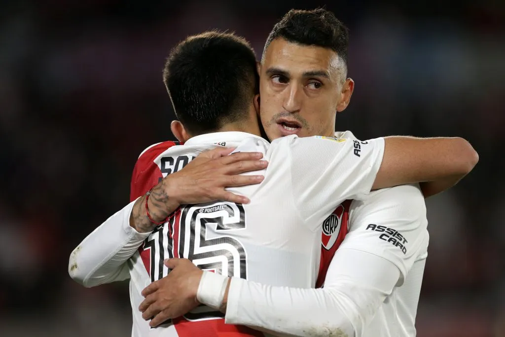 Matías Suárez coincidió por varios años con Pablo Solari en River Plate. | Foto: Getty Images.