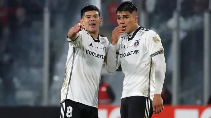 Esteban Pavez en modo consejero para Damián Pizarro.