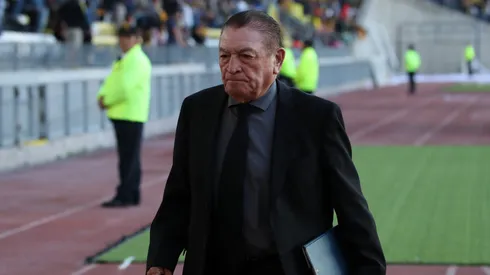 Hernán Godoy recibe el cariño del fútbol chileno