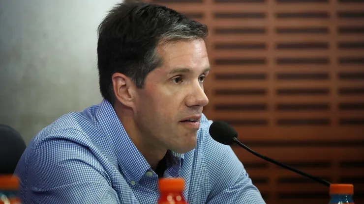 Michael Clark reaparece tras querella en su contra por presidencia de Azul Azul.
