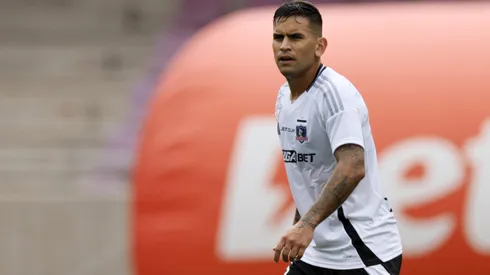 Sebastián Vegas jugando por Colo Colo ante La Serena.