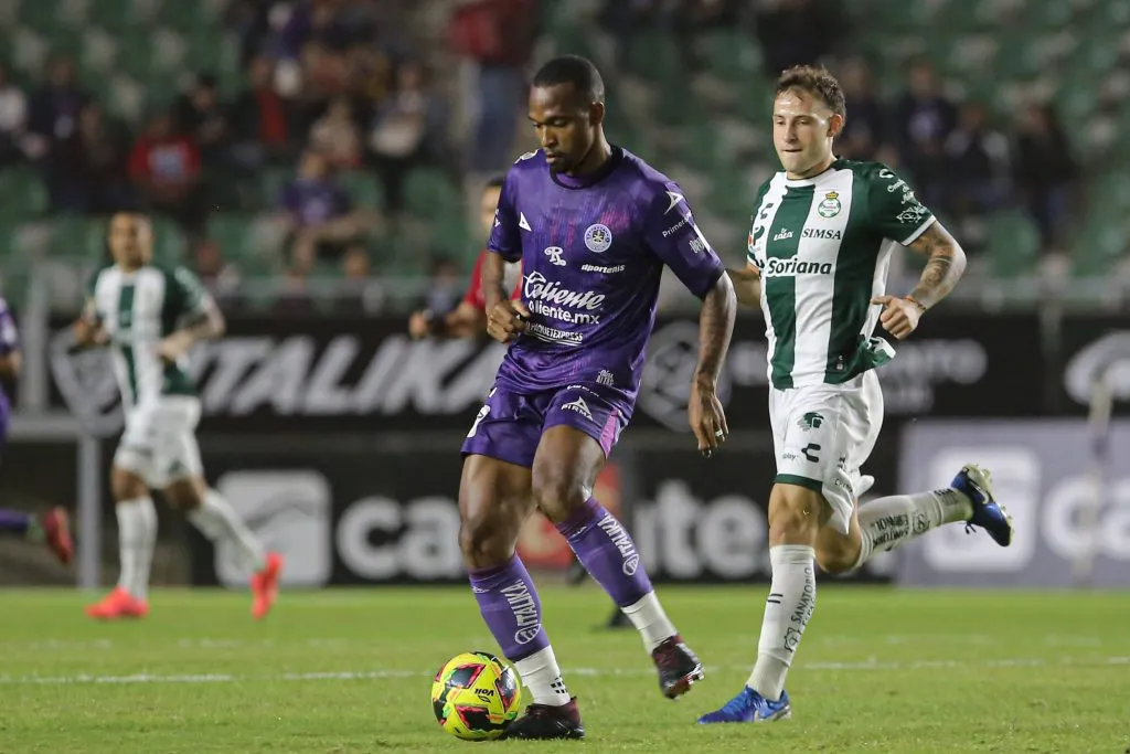 Bruno Barticciotto en acción ante el Mazatlán de México. (Foto: Imago).