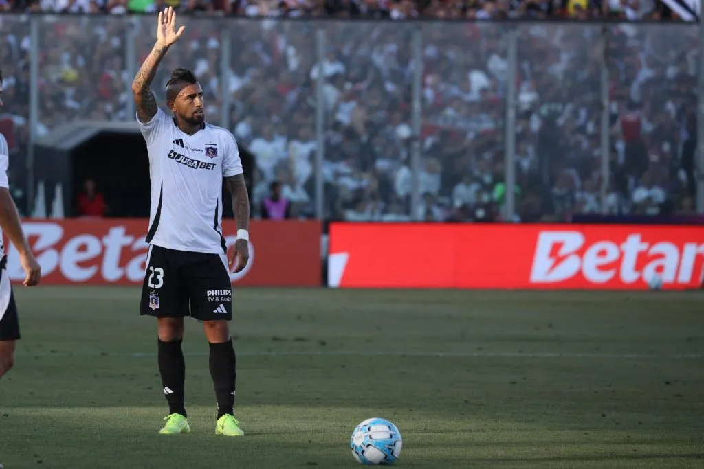 Arturo Vidal estuvo presente en el principio de año de Colo Colo | Photosport