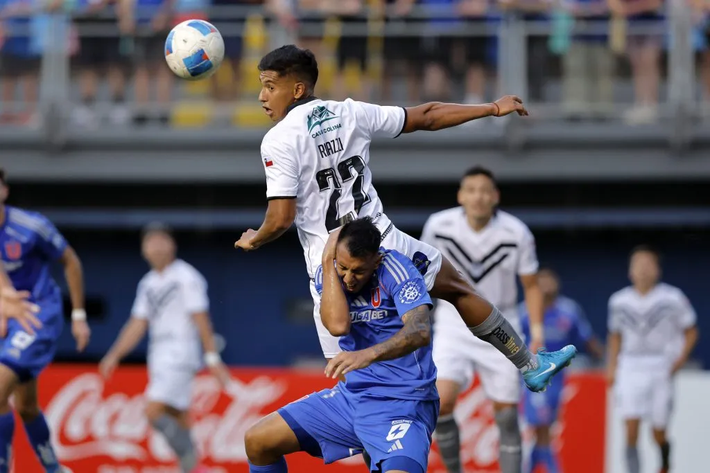 Rodrigo Contreras es el delantero que todavía no logra anotar por la U. Foto: Javier Torres/Photosport