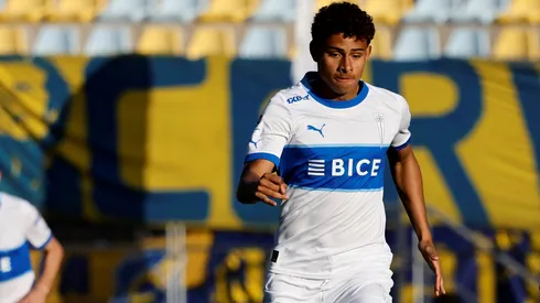 Juan Francisco Rossel volverá a la UC tras su paso por La Roja Sub 20.