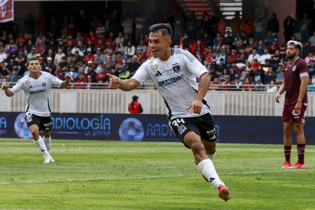 Vicente Pizarro celebra tras marcar un gol contra Deportes La Serena – Photosport